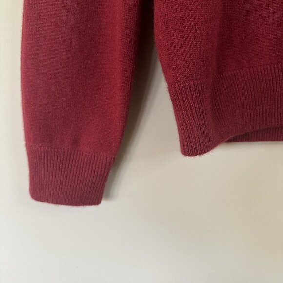 WH Belk 100% Cashmere Sweater Men M Maroon Red Fine 2 Ply Preppy VNeck Old Money - Picture 6 of 7